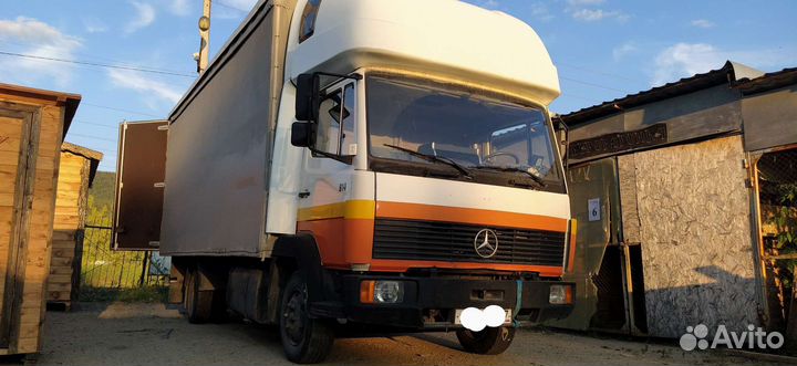 Mercedes-Benz 814, 1995