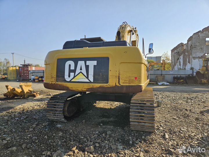 Гусеничный экскаватор CAT 330D2 L, 2015