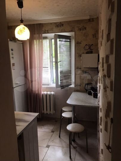 2-к. квартира, 42 м², 1/5 эт.