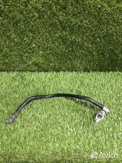 Клеммы аккумулятора минус- плюс Skoda Octavia Tour