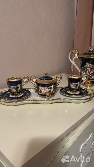 Фарфоровый сервиз