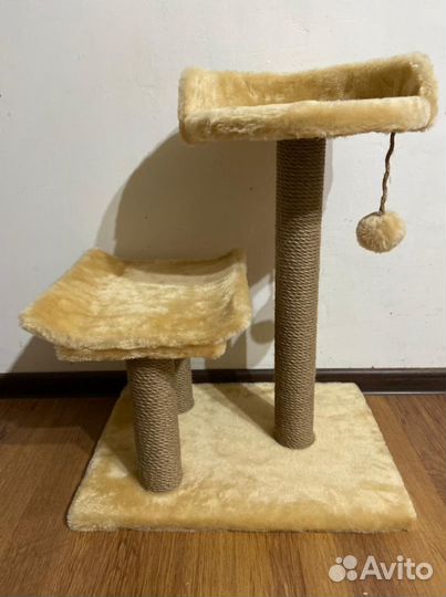 Двойная когтеточка с лежанками для котиков