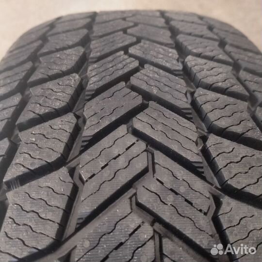 Michelin X-Ice Snow 245/40 R20 99H