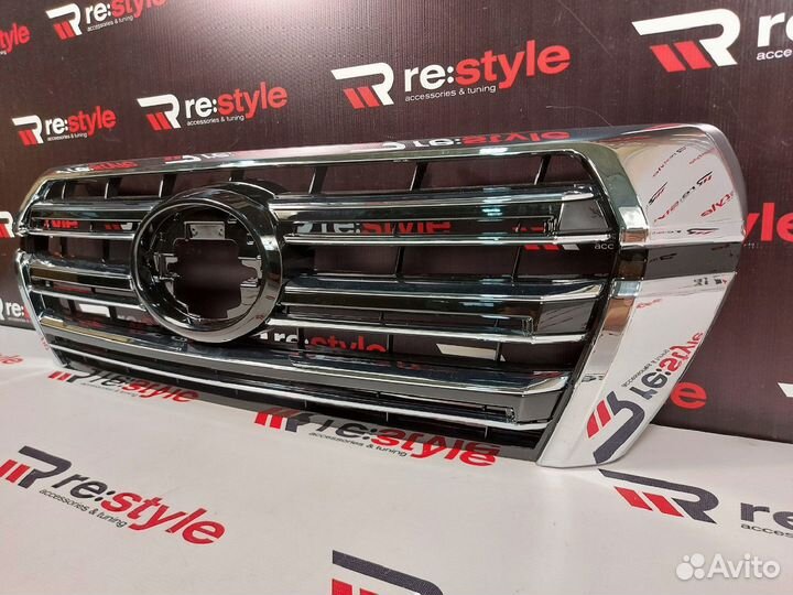 Решетка радиатора Toyota Land Cruiser 200 S2120