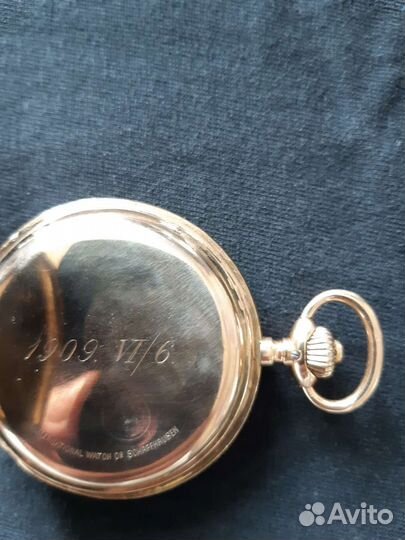 Золотые карманные часы