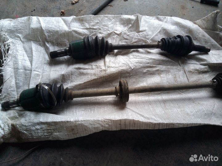 Запчасти на Мазду familia