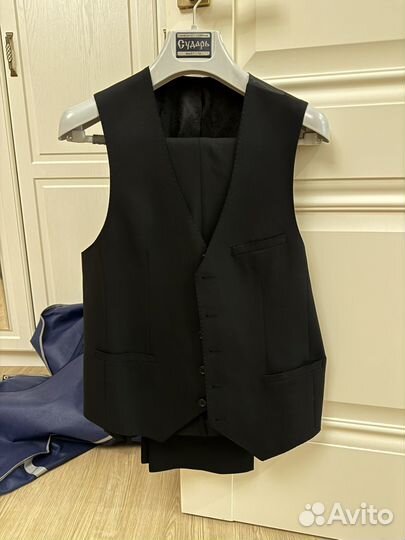 Мужской костюм тройка