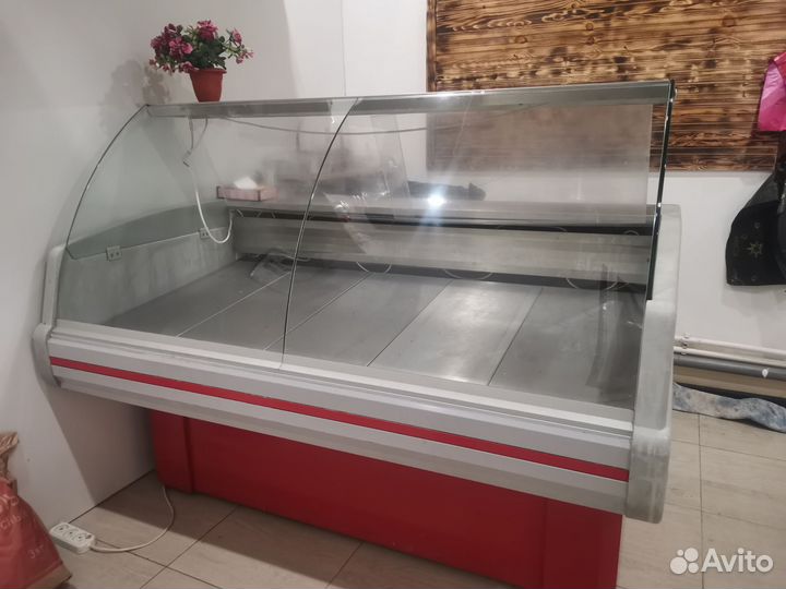 Холодильник витрина для мяса и молочных продуктов