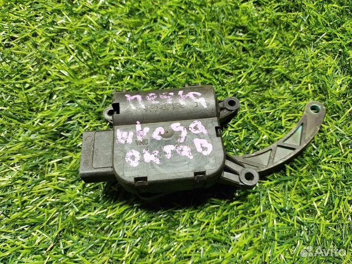 Моторчик заслонки отопителя Skoda Octavia (A5) II