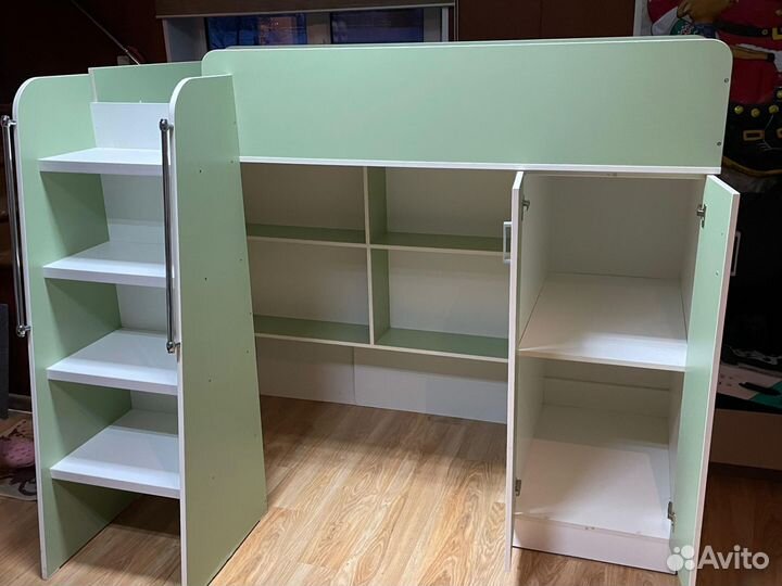 Детская кровать чердак со шкафом