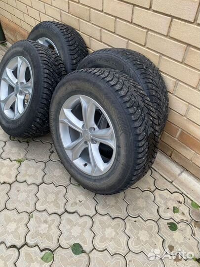 Nokian Tyres Hakkapeliitta 8 SUV 235/65 R17 T