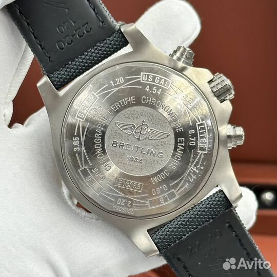 Часы Breitling Avenger Chronograph