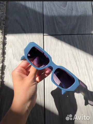 Солнцезащитные очки prada