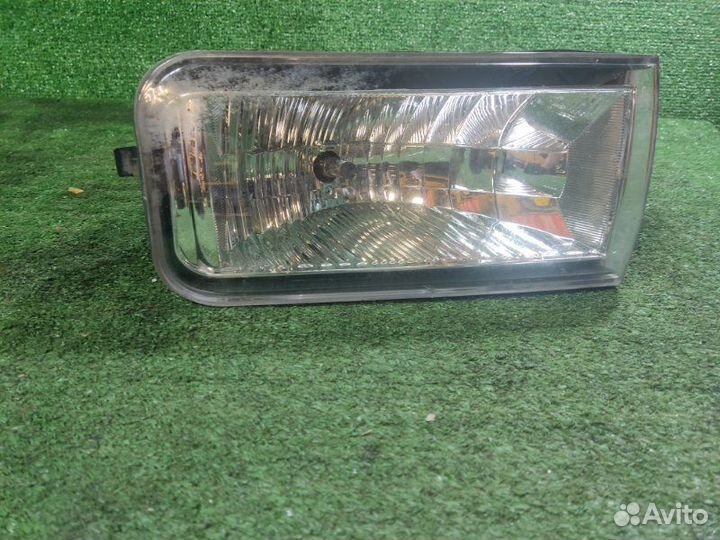 Фара противотуманная правая Toyota Land Cruiser