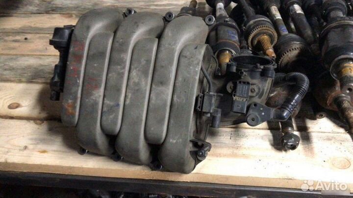 Коллектор впускной Audi A6 C6 BKH