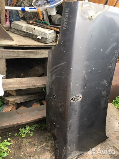 Крышка багажника скайлаин 32 кузов