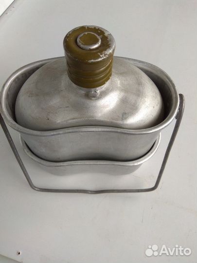 Котелок с фляжкой