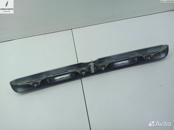 Накладка подсветки номера 90559200 на Opel Astra G