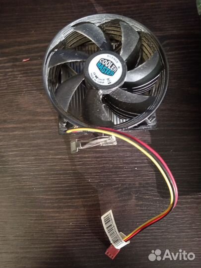 Материнская плата с процессором и памятью