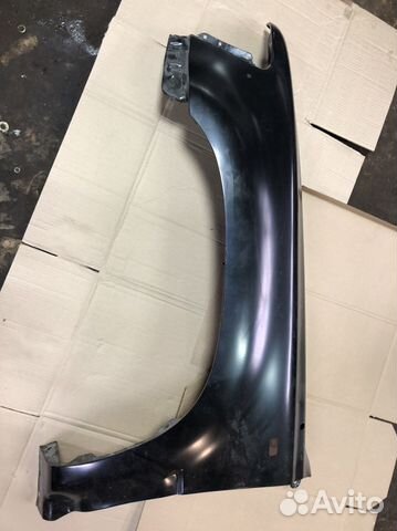 Переднее левое крыло Toyota Hilux 5 1988-2004