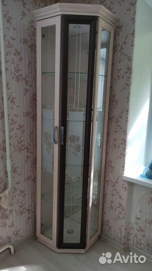 Шкаф угловой с подсветкой