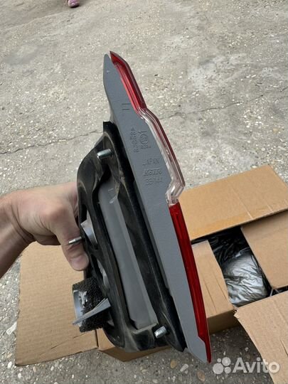 Задние фары оригинал camry 50