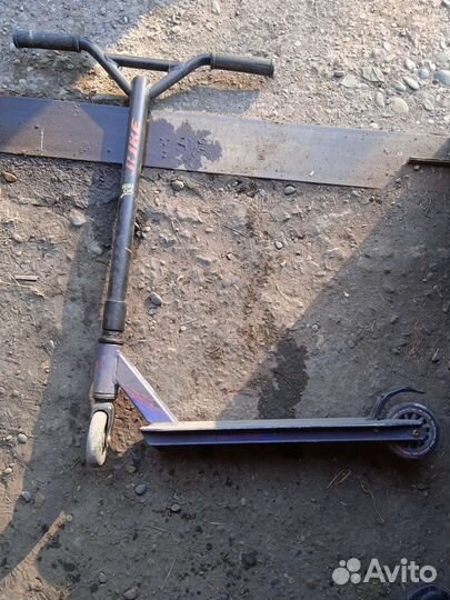 Трюковой самокат, скейтборд