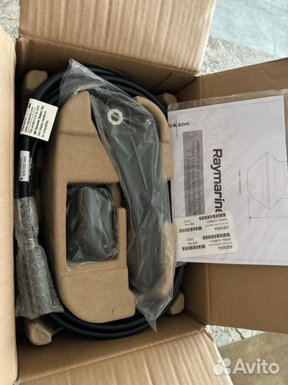 Raymarine Axiom+ 12 RV с датчиком RV-100 E70639-03