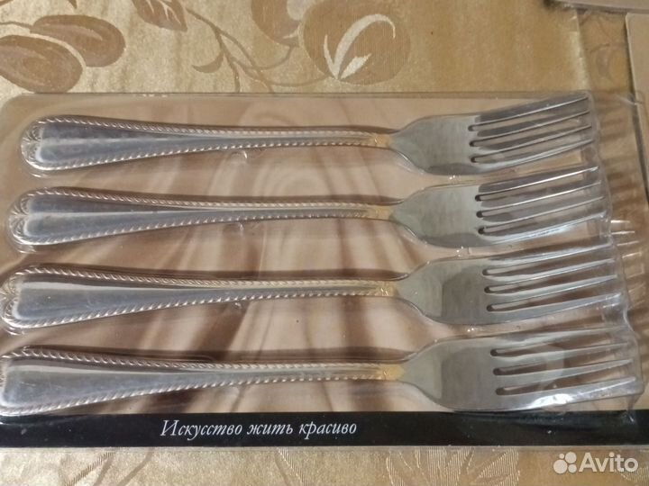 Наборы столовых ложек, чайных ложек, ножей, вилок