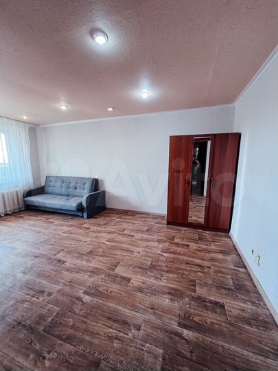 2-к. квартира, 57 м², 7/9 эт.