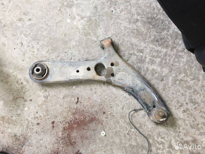 Рычаг передний правый kia rio 3