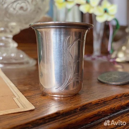 Стопка серебро монограмма