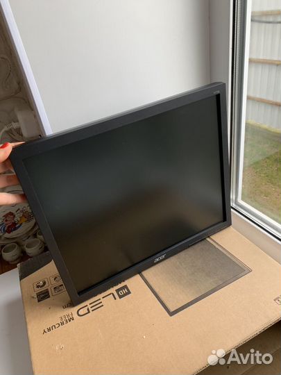 Монитор Acer V176L b