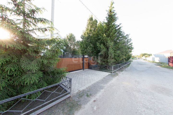 Дом 226,8 м² на участке 14,6 сот.