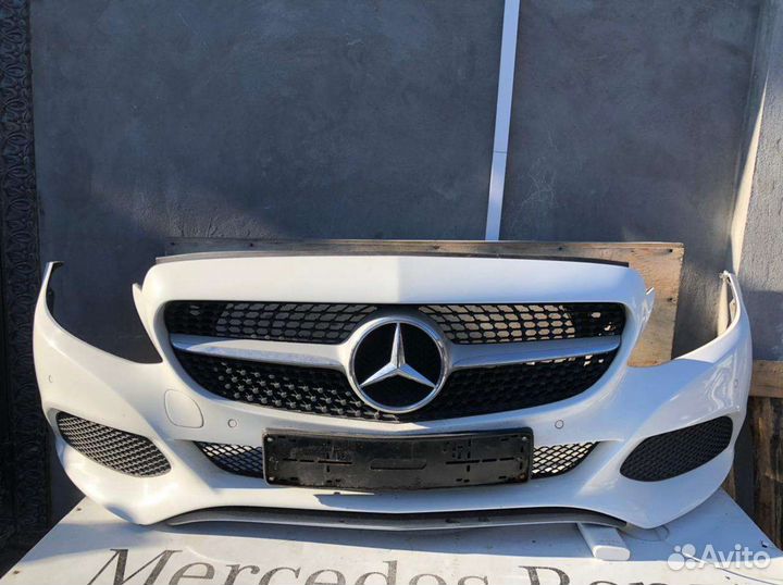 Бампер передний Мерседес 205