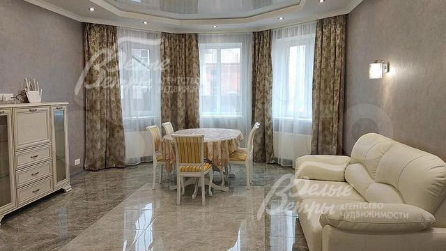 Дом 180 м² на участке 3 сот.