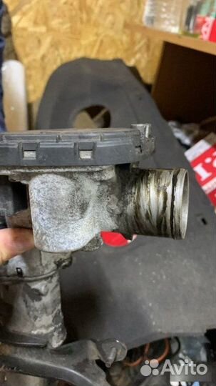 Дроссельная заслонка Renault Fluence K9K