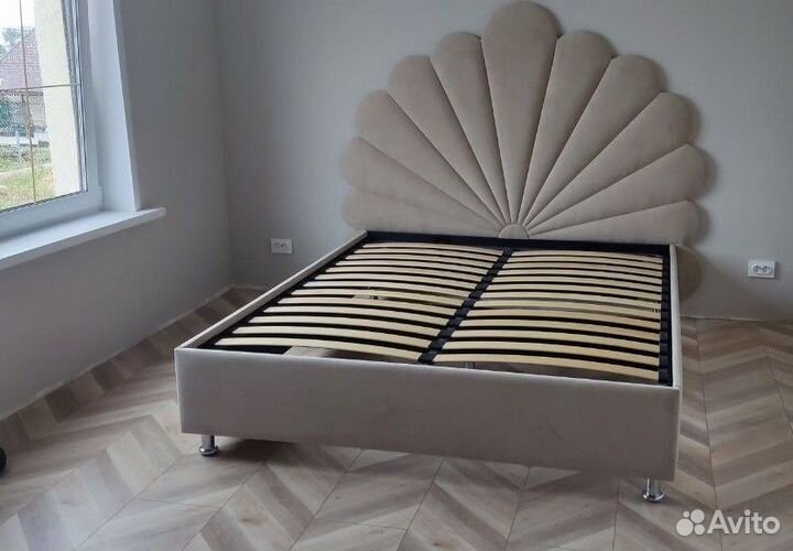 Детская кровать с матрасом