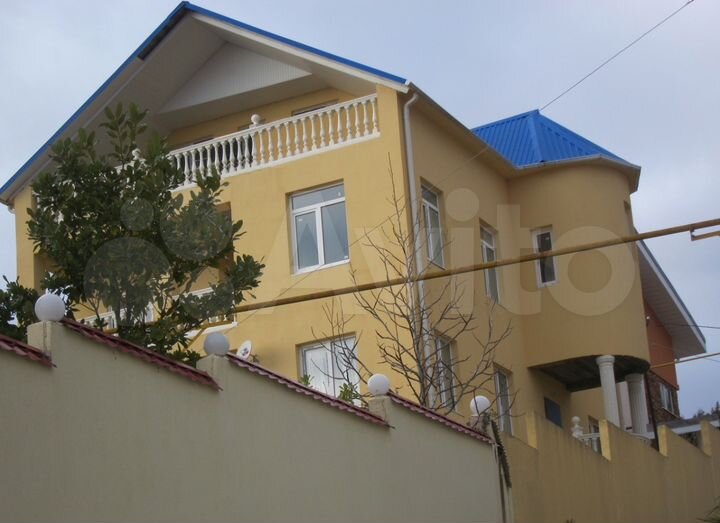 Коттедж 330 м² на участке 5,4 сот.