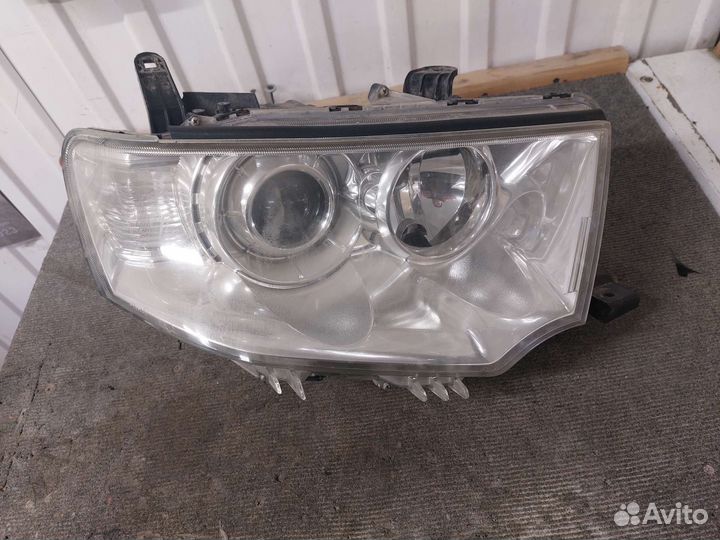 Фара правая Mitsubishi Pajero Sport 2 KH 2008-14