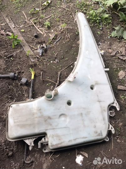 Бачок омывателя bmw е90