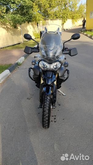 Продам мотоцикл Triumph Tiger 800