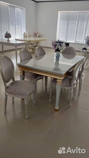 Комплект стол и стулья