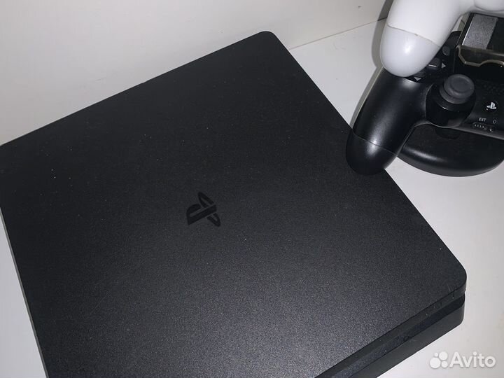 Sony PS4 slim 1tb + диск