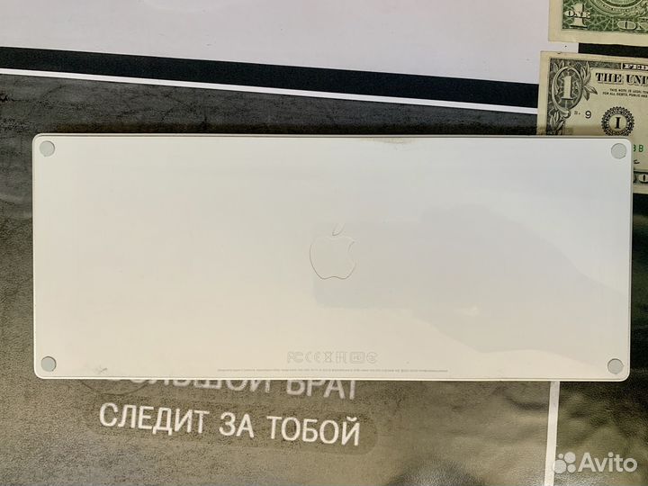 Клавиатура и мышь Apple 3