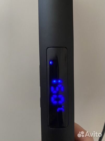 Выпрямитель-утюжок для волос