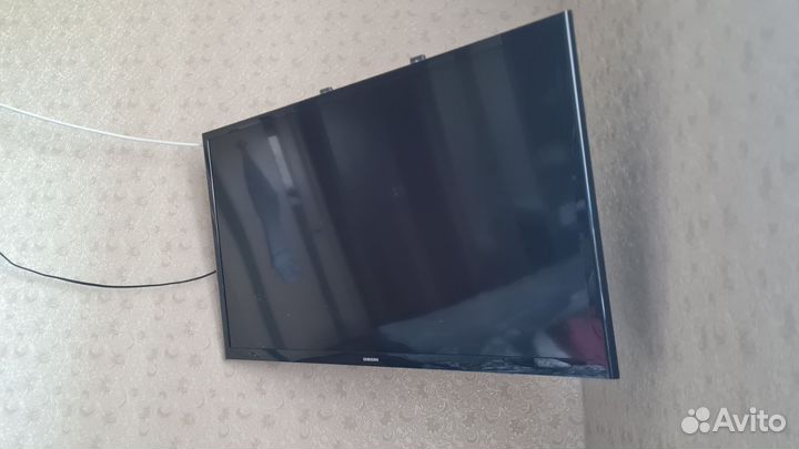 Телевизор SMART tv 32 бу