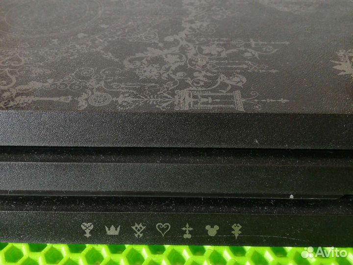 Sony PS4 PRO 1TB Эксклюзив KingDom Hearts