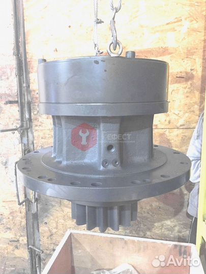 Редуктор поворота Hitachi ZX470R-3F