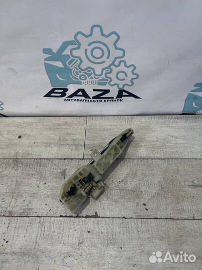 Ручка задней правой двери наружная Kia Rio 3